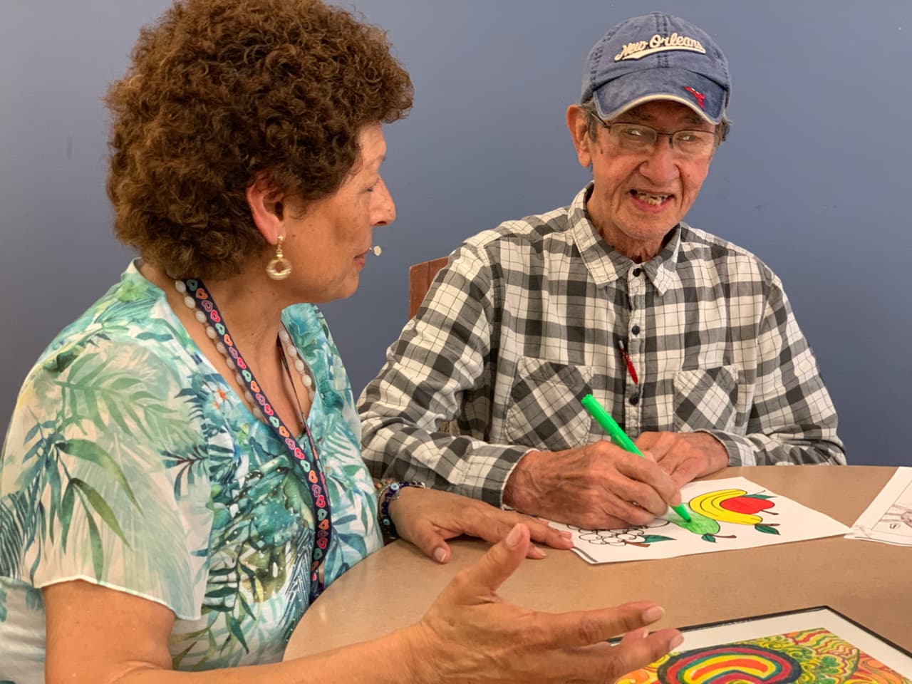 Un familiar con demencia: ¿Cuidarlo en casa o buscar ayuda profesional?