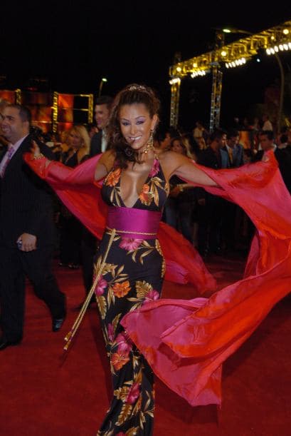 Con este traje se apareció en una de sus primeras alfombras de Premio Lo Nuestro.