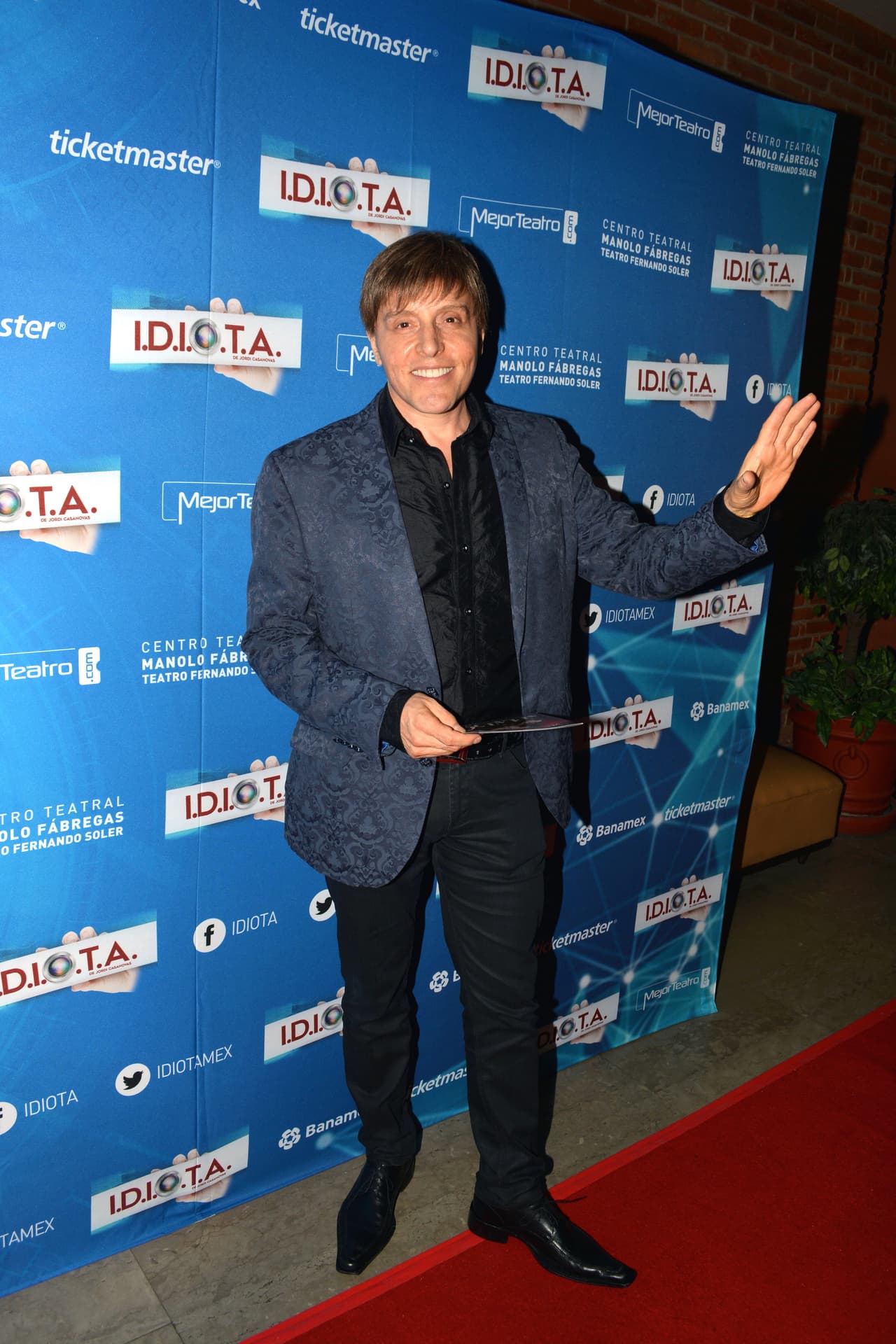 <b>Mario</b> es un reconocido actor de teatro en México, en televisión lo vimos por última vez en la serie 'Por siempre Joan Sebastian'.