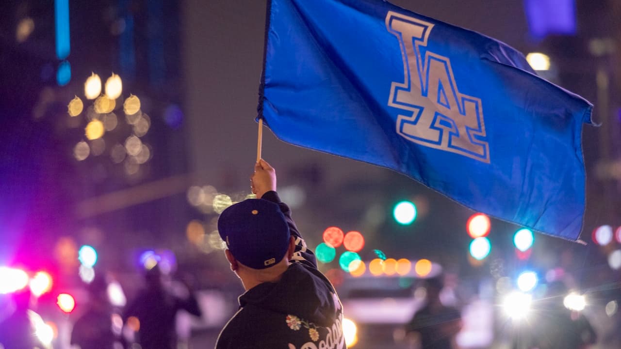Caos y euforia en Los Ángeles tras el bicampeonato de los Dodgers en la Serie Mundial