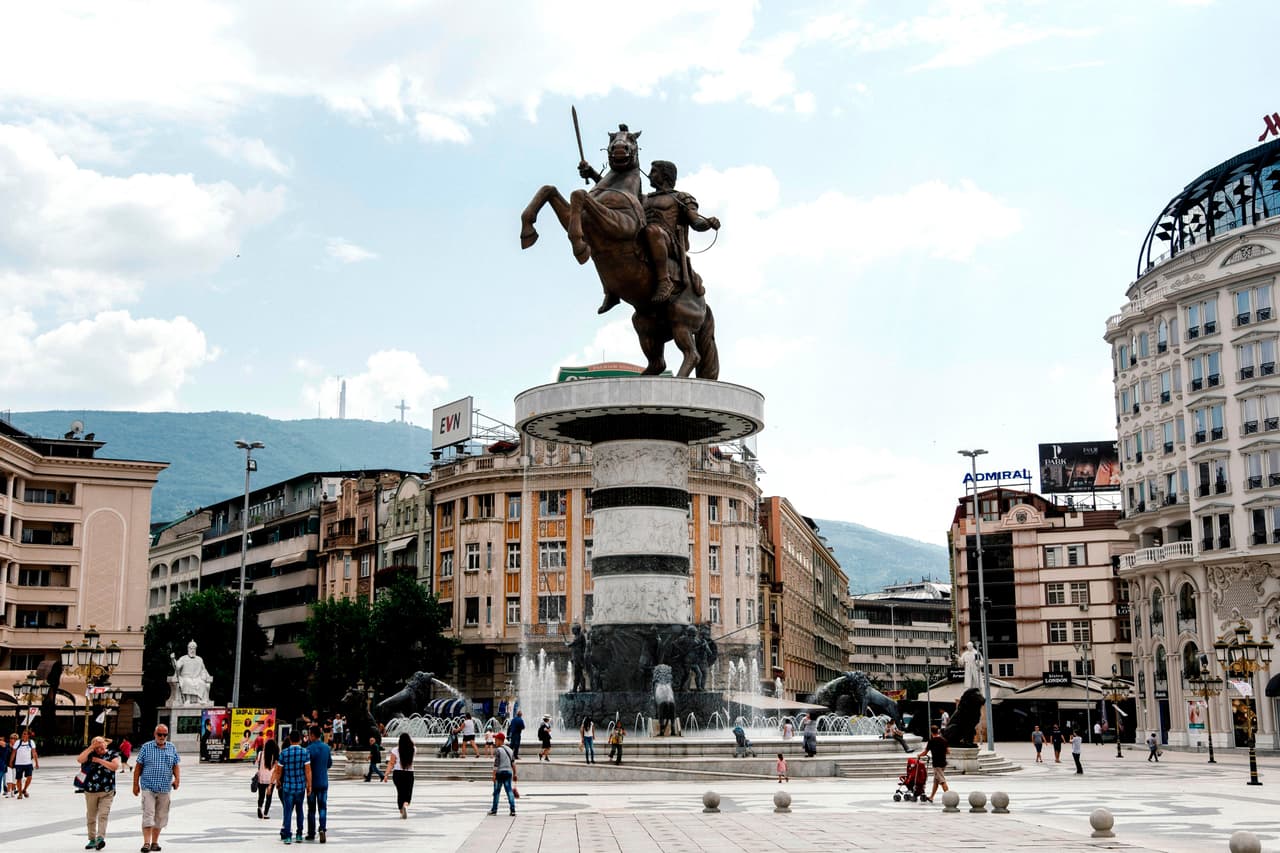 A partir de hoy este país de Europa tendrá un nuevo nombre