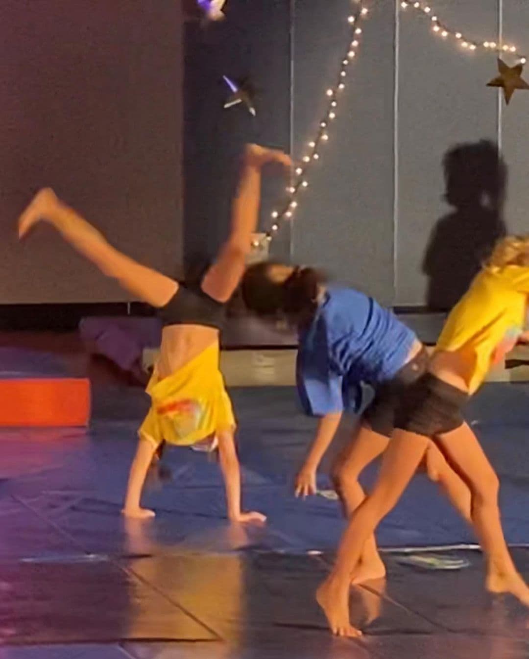 La esposa de Alan compartió con sus seguidores en Instagram que ella se sentía como en las Olimpiadas "como dirián en México... me sentía como un pavo real de esponjada".