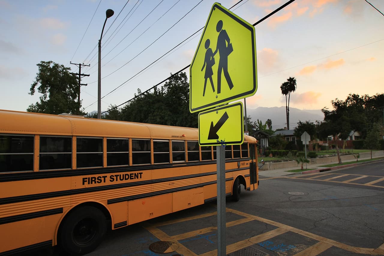 Entre los legisladores que redactan el proyecto se encontrarían: Richard Neal, de Massachusetts; Rosa DeLauro, de Connecticut y la representante Suzan DelBene, de Washington.