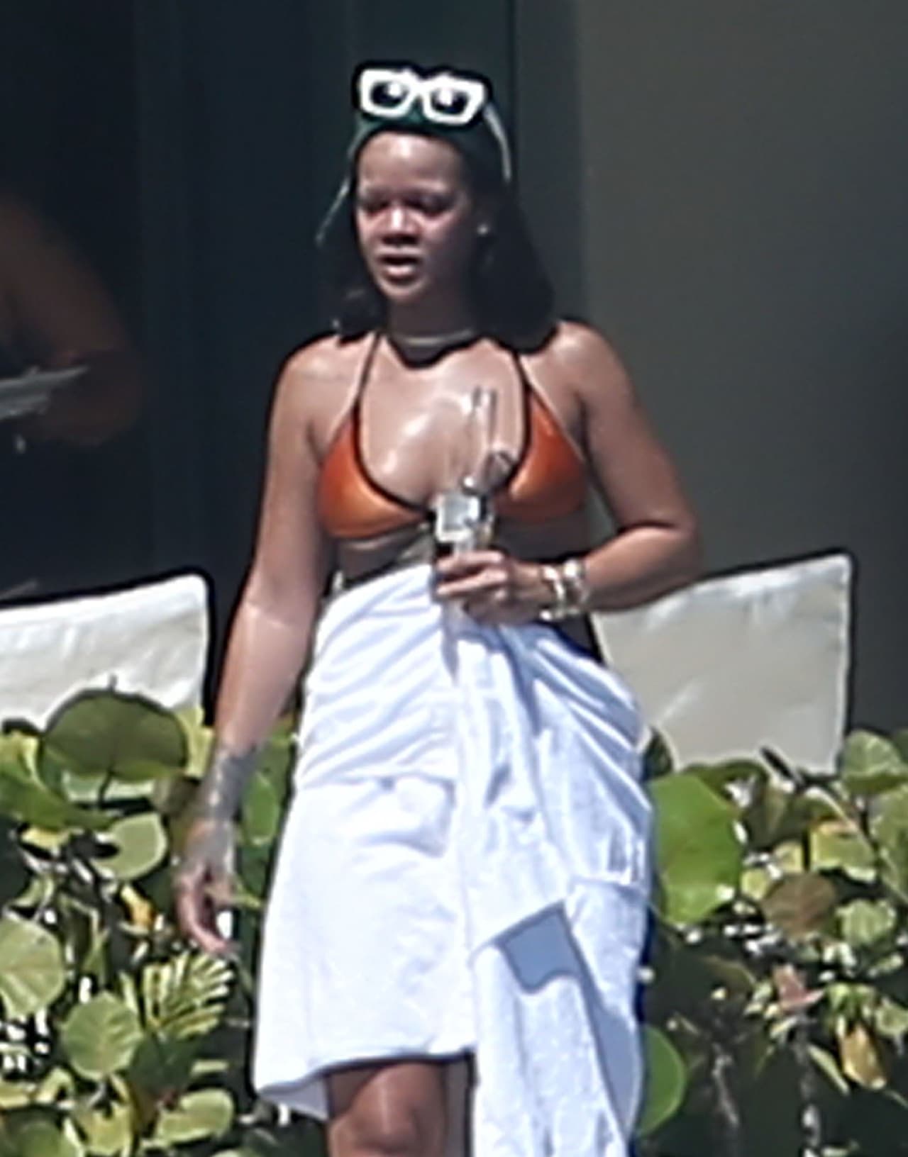 Rihanna pasó unos días de descanso en Casa Aramara, un condominio de lujo en Puerto Vallarta, México.
