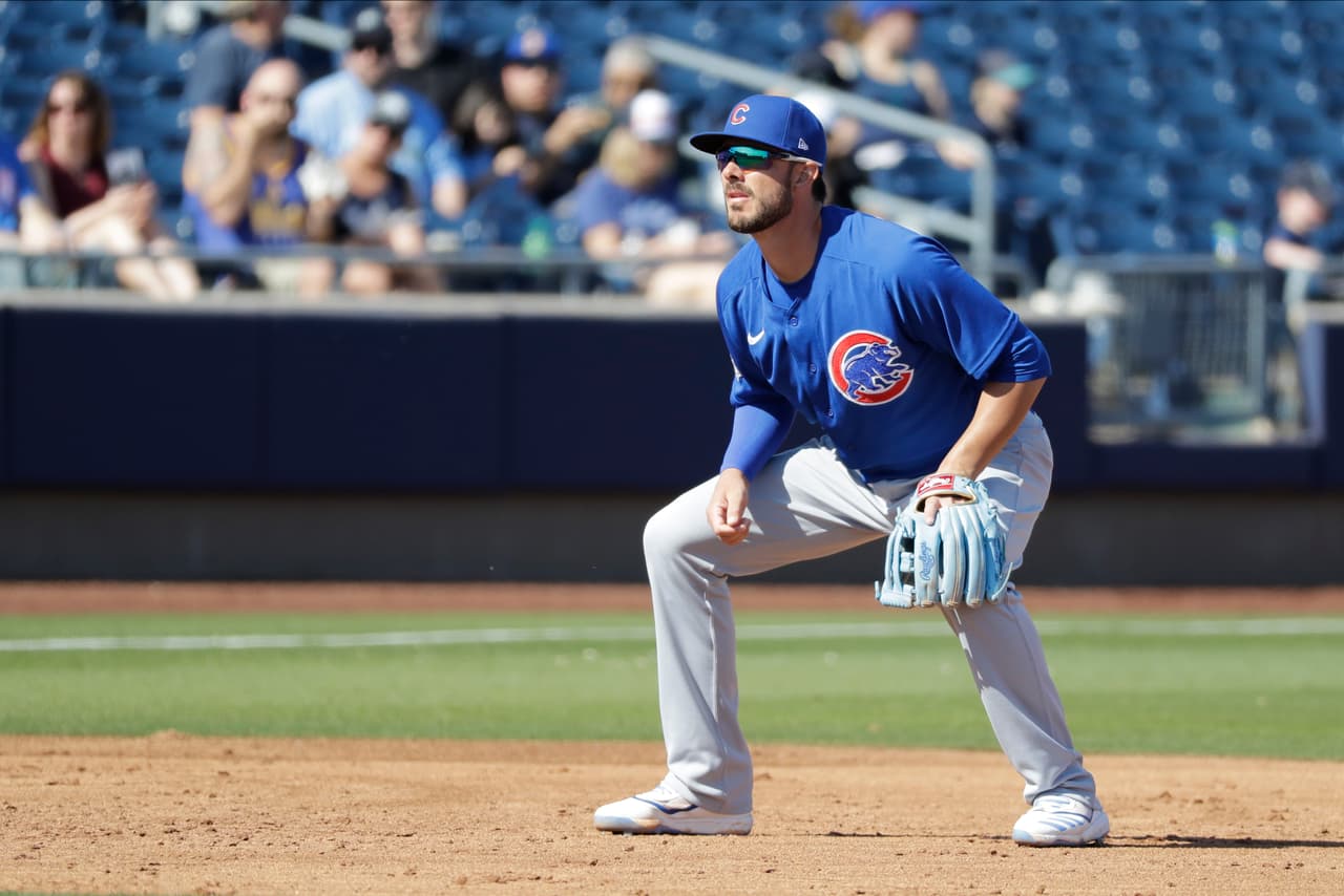<b>Kris Bryant, 3B, Cachorros</b>– Bryant no logró marcar diferencias en su debut y abanicó en cada uno de sus tres turnos contra el veterano James Shields, el último con dos corredores en posición de anotar. En la séptima entrada logró conectar un batazo, pero este fue un roletazo que terminó en out con dos hombres embazados.