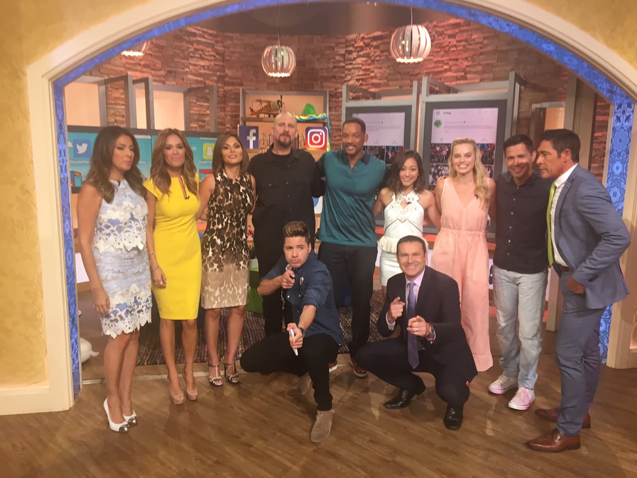 Cascada de talentos engalanó la mañana en nuestra casita.