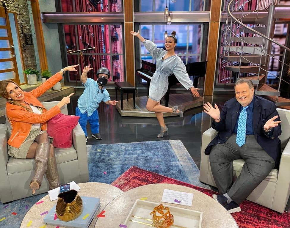 Clarissa se despidió de Lili, Raúl y sus demás compañeros de El Gordo y La Flaca antes de tomar sus maletas y viajar.