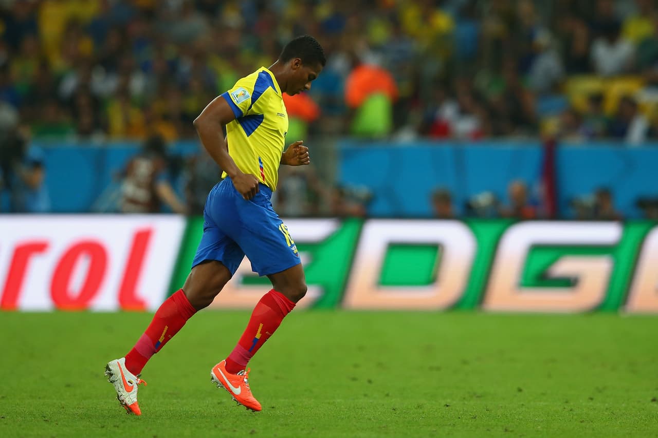 Antonio Valencia explota con la Conmebol en redes sociales