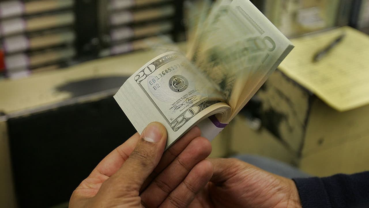 Según explica Irma Treviño, portavoz del 
<b><a href="https://www.irs.gov/es" target="_blank">Servicio de Rentas Internas (IRS)</a></b>, este dinero adicional corresponde a los pagos de auxilio económico que a muchos no les llegó de la forma que les correspondía en el 2020 y esta es una compensación.