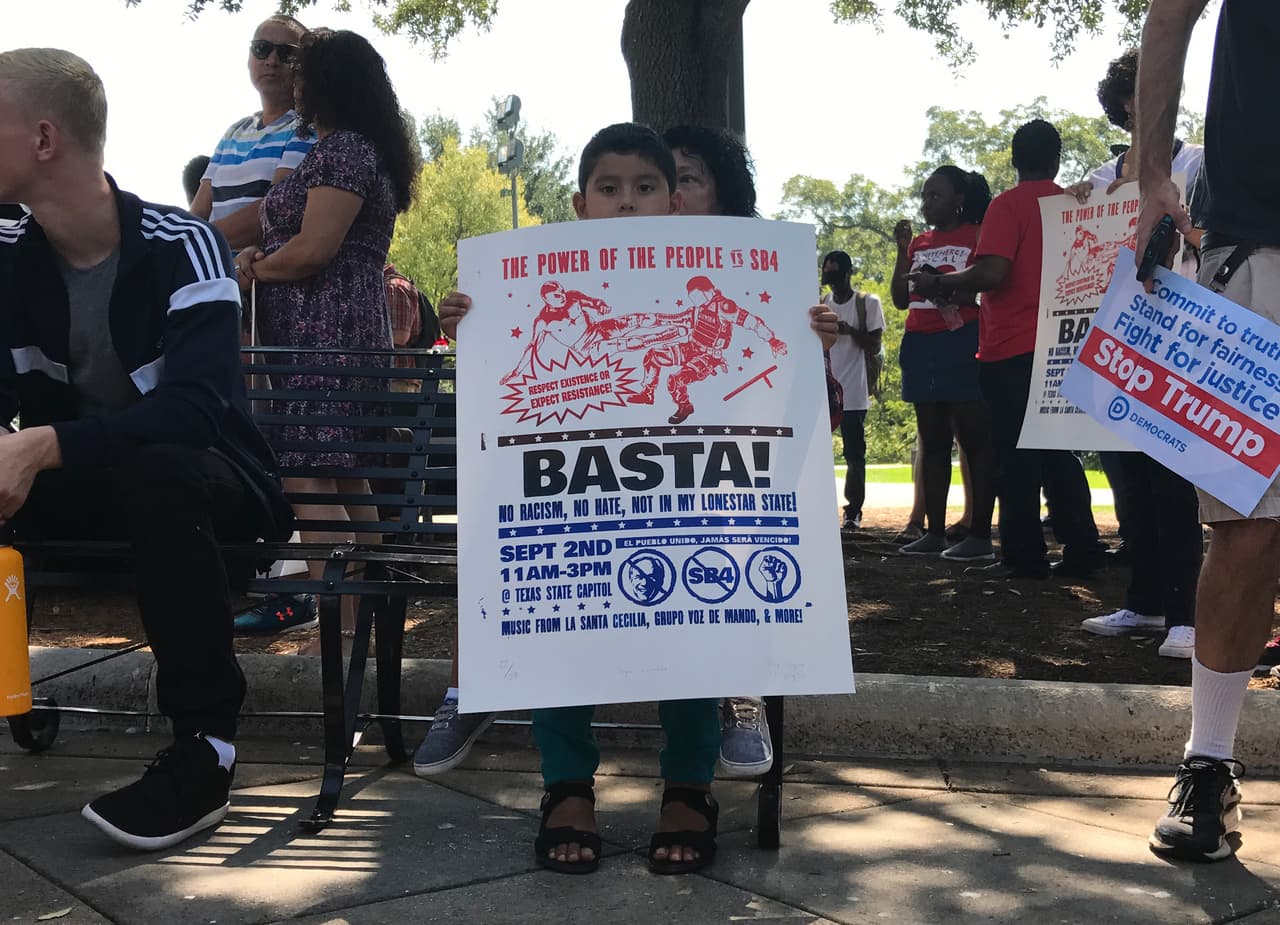 Los temas dominantes en el evento fueron el freno parcial de la ley estatal SB4, que buscaba eliminar las ciudades santuario de Texas, y la amenaza pendiente contra la Acción Diferida para Llegados en la Infancia (DACA).