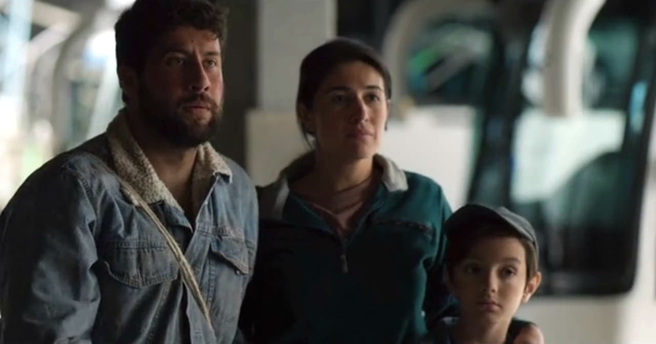 Juan and Zenaida managed to run away from the rain of gunfire. The son of their murdered friends was with them. They got far from ‘Triángulo Dorado’ and reached Mexico City to begin a new life, away from drug trafficking.