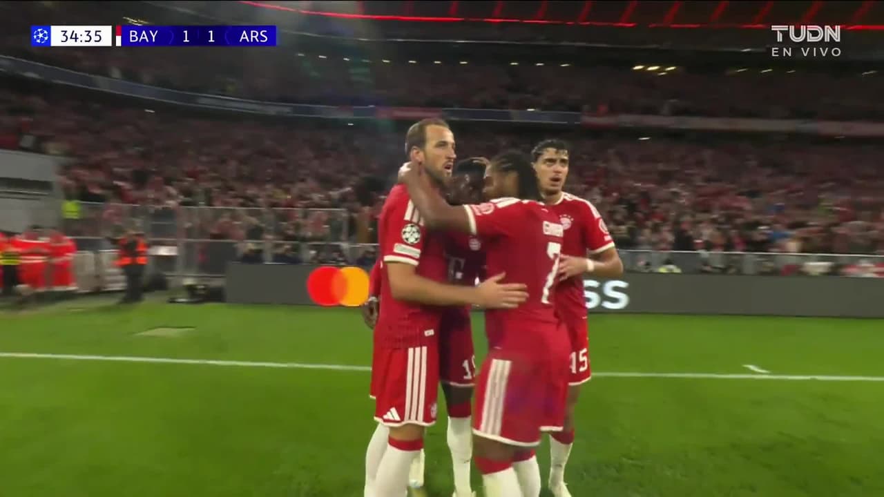 ¡Golazo de Davies! ¡Asistencia frutal de Harry Kane! Bayern empata el partido