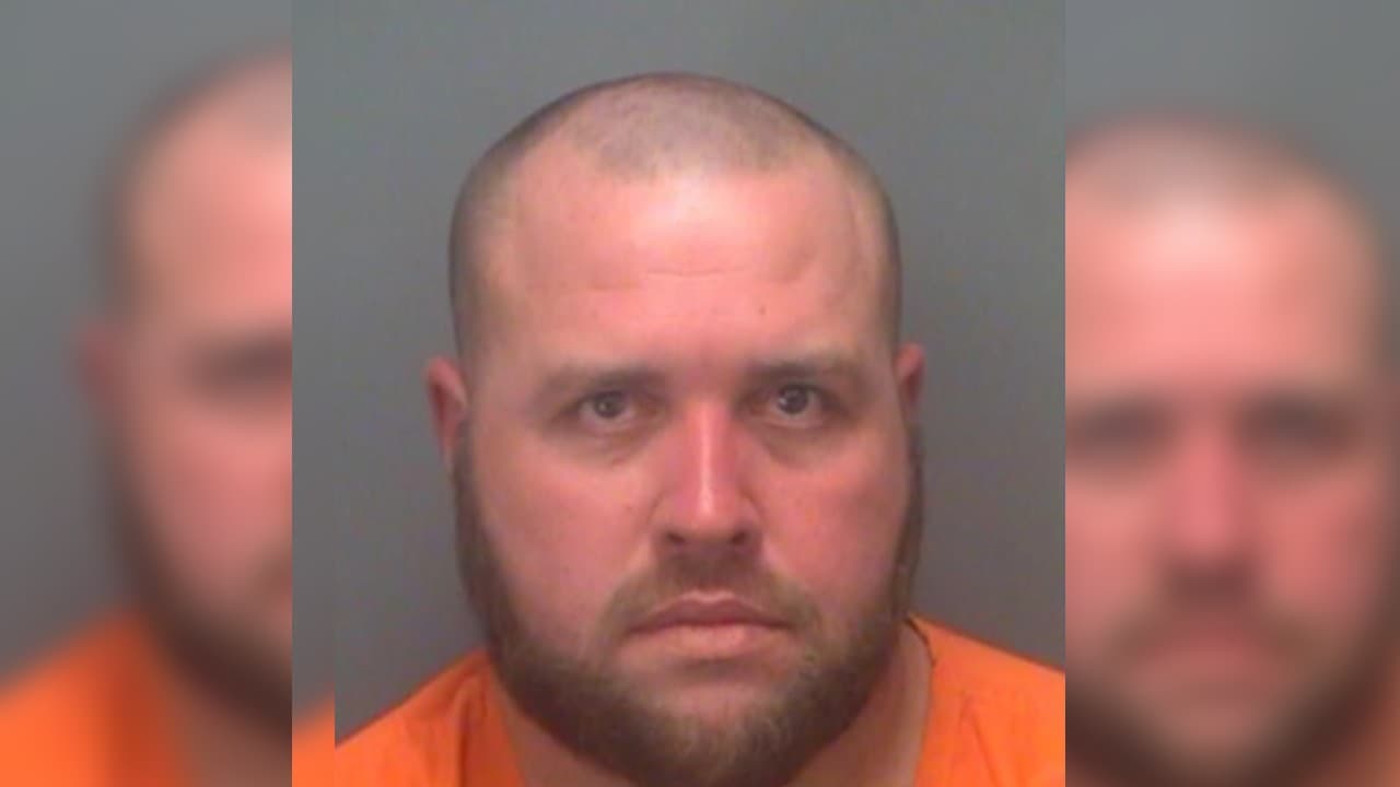 Un trabajador es acusado de robar más de $18,000 de una clienta en St. Petersburg