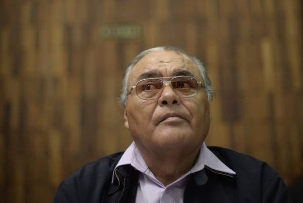 García Arredondo llegó al recinto judicial esposado, con un semblante sereno y actitud tranquila.