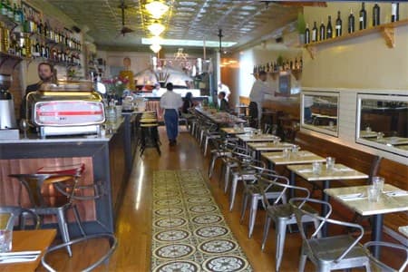 Este restaurante de Nueva York se ubica entre los 10 mejores del país por tener la mejor pizza