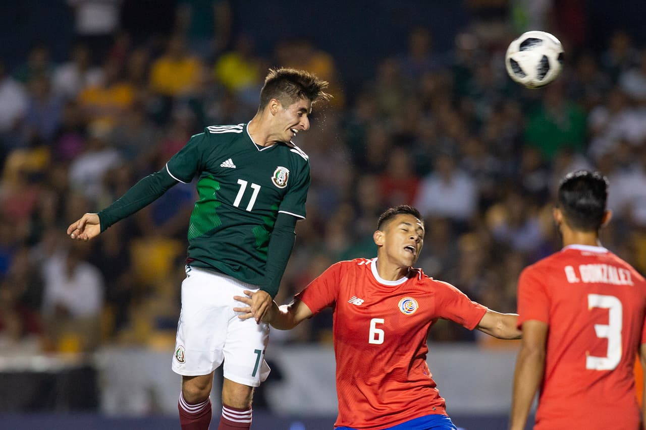 11. ISAAC BRIZUELA – 6 – No tuvo mayor peso en el ataque del Tri en el primer tiempo, que lució chato, pero hizo labores de sacrificio.