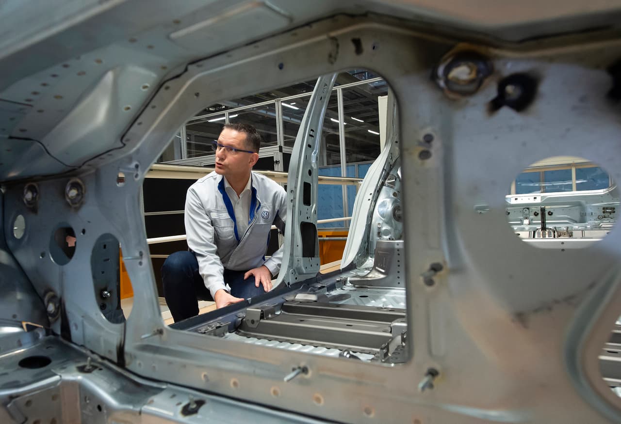 Geográficamente, el Medio Oeste y el Sur representaron 39 de las 50 ciudades principales en el estudio, mientras que el Nordeste solo tenía 3 ciudades. En el puesto número 3 se encuentra Rocky Mount, Carolina del Norte.
<br>
<br>
<b>Tamaño de la ciudad: </b>Pequeña
<br>
<b>Producción de manufactura 2018 (en miles): </b>$6,172,392
<br>
<b>Tasa de crecimiento de producción de manufactura 2014-2018 (CAGR): </b>11.8%
<br>
<b>Producción de manufactura per cápita de 2018: </b>$42,270.58
<br>
<b>Ubicación del empleo de manufactura Cociente: </b>2.1
<br>
<b>Tasa de crecimiento de empleo de manufactura 2014-2018 (CAGR): </b>-1.0%
<br>
<b>Puntaje total: </b>61.4