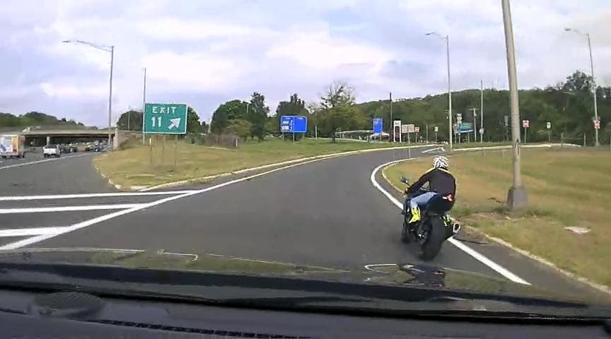 Cualquier información, puede marcar al número de Crime Stoppers al 1-800-321-0010, 
<br>