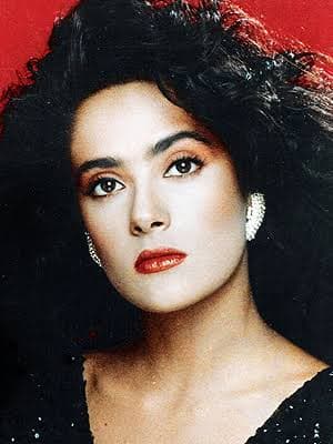 Salma Hayek era la altanera, calculadora y muy cruel Teresa de la segunda versión, que se avergonzaba de su origen pobre y soñaba con ser rica. Esta fue la plataforma para que la actriz mexicana diera el salto a Hollywood y nunca volviera la vista atrás.