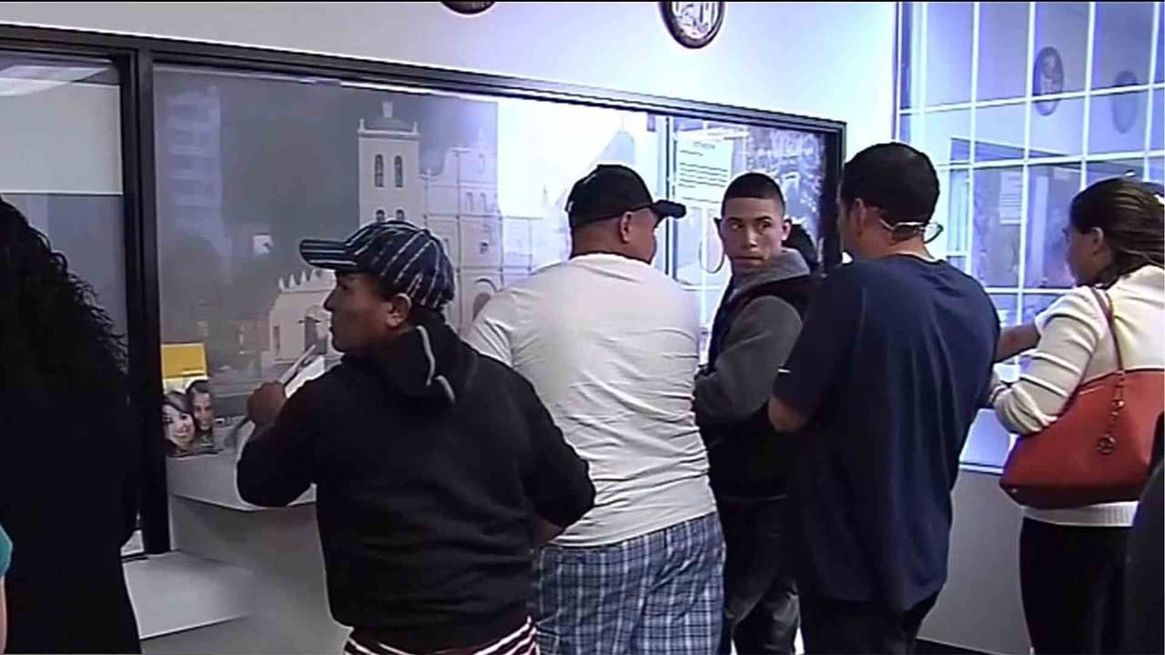 Fin del TPS deja en incertidumbre a miles de salvadoreños en Estados Unidos