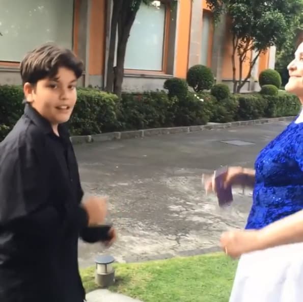 José Emilio está por cumplir 13 años y así luce, se parece más a su padre ¿no crees?