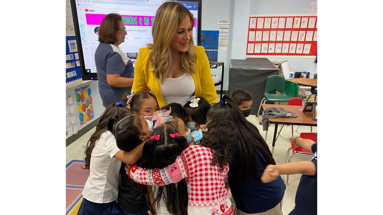 Nuestra meteoróloga Iriana Guerrero convivió con los estudiantes en el Día Internacional de la Tierra, que se celebra este 22 de abril.