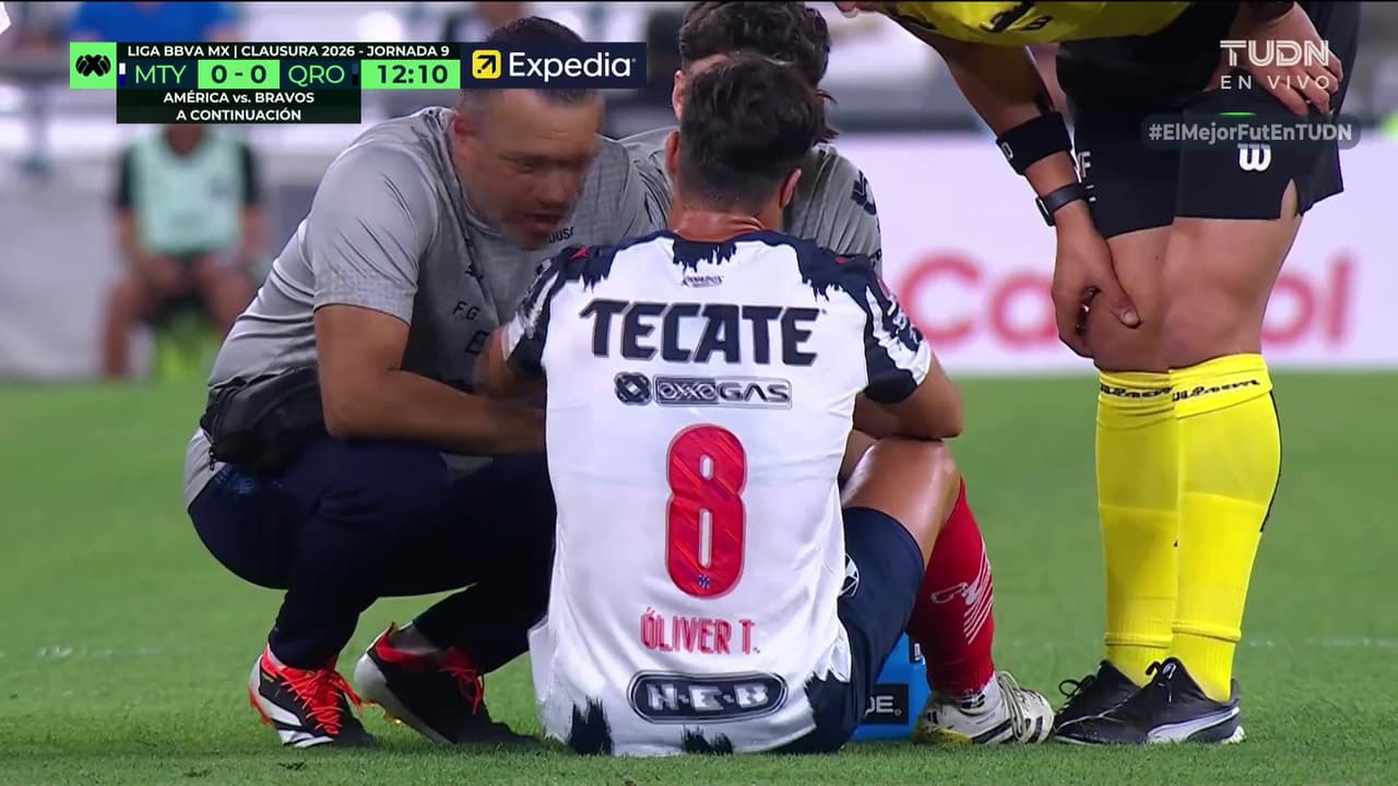 ¡Se encienden las alarmas! Óliver Torres sale por lesión a días del Clásico Regio