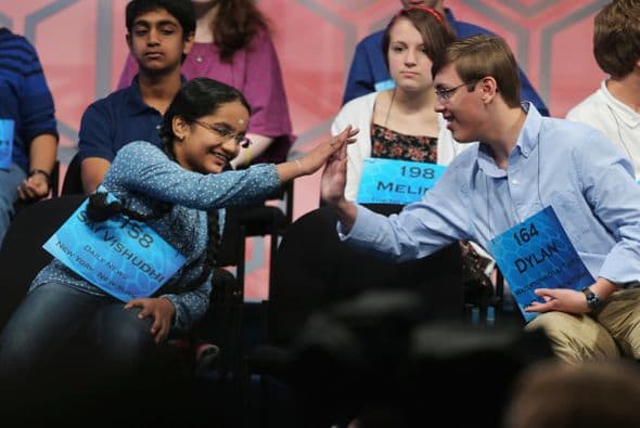 Gokul quiere ir a la Universidad de Stanford y convertirse en un empresario,y Vanya aspira a ser una cirujana cardiovascular.