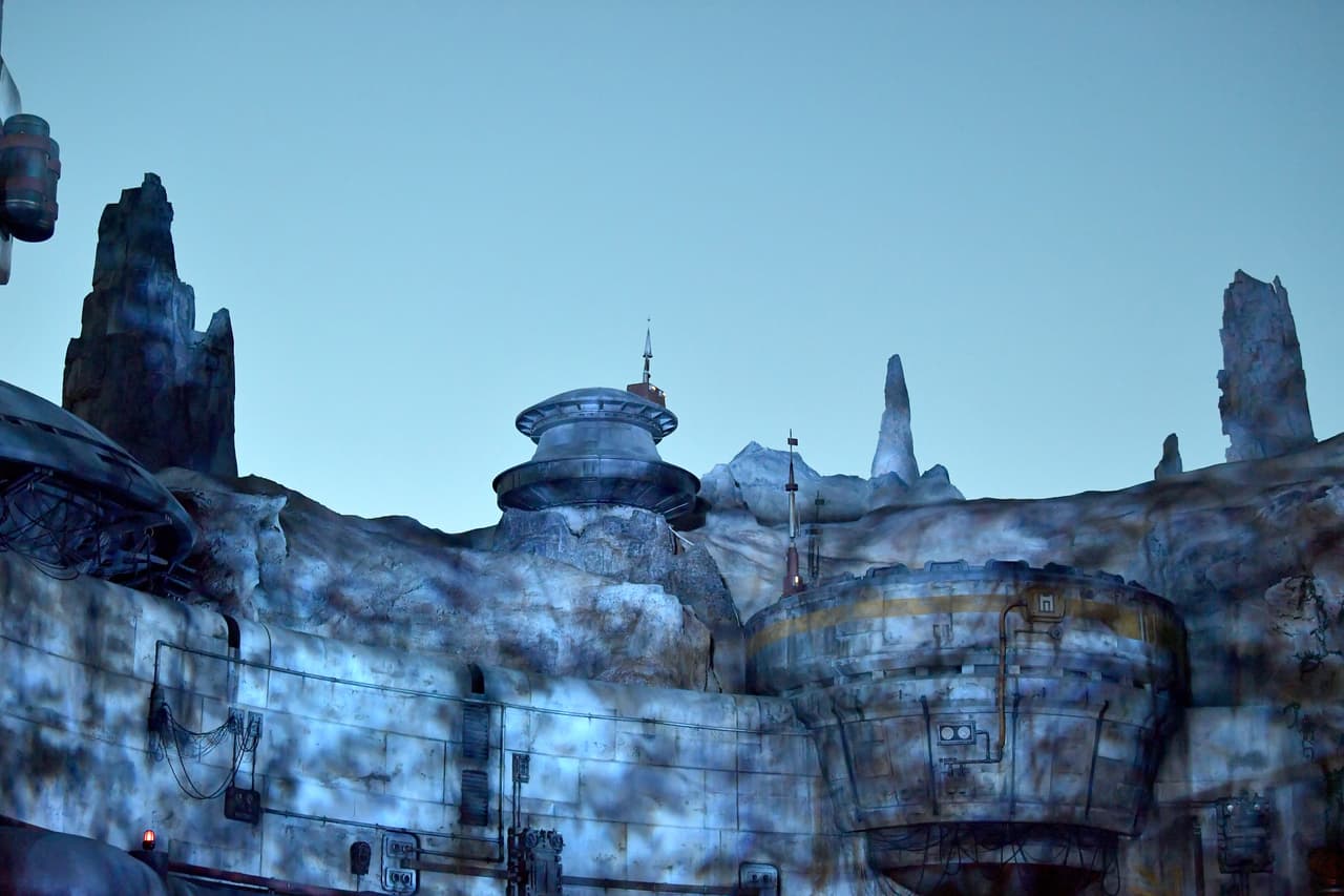 Al igual que en el parque de Harry Potter en Universal Studios, los usuarios podrán interactuar con diferentes elementos gracias a una aplicación móvil.