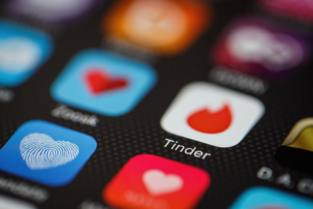 Tinder añadirá un botón de pánico para proteger a los usuarios durante sus citas