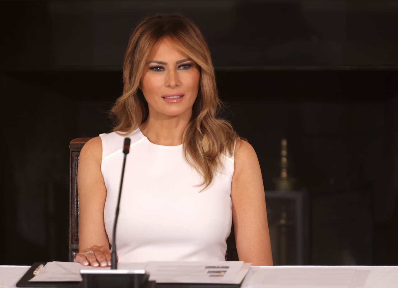 Melania Trump reclama “chismes” y se despide de la Casa Blanca mientras piensa irse a Florida