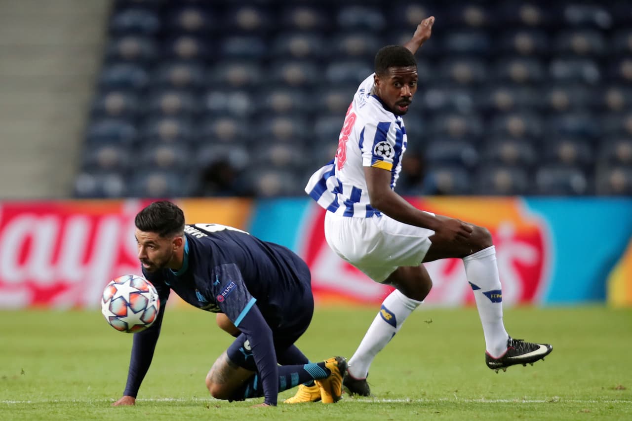 El mexicano fue protagonista en la goleada del conjunto portugués en la tercera fecha de la competición. Marega (4’), Oliveira (28’) y Díaz (69’) marcaron los tantos del encuentro. En la J4 se volverán a enfrentar ambos equipos en Francia.