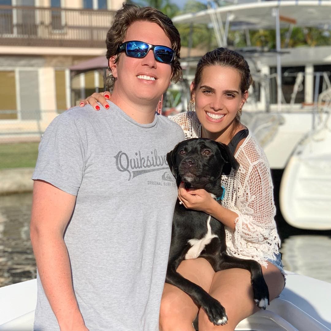 El gran acontecimiento sumará felicidad a la hermosa familia que Andrea y Alejandro ya tenían junto a su perrito Raising Milo.
<br>