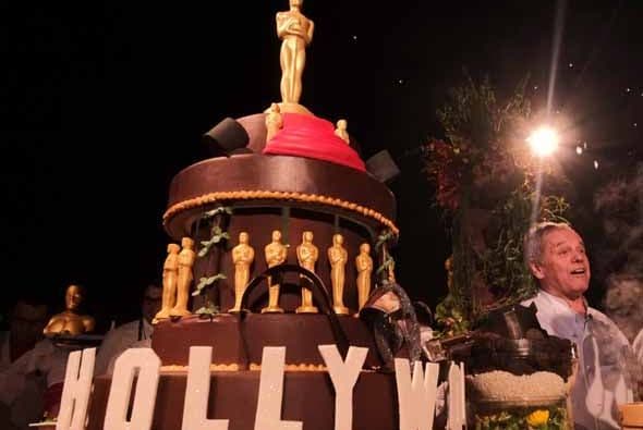 El reconocido chef Wolfang Puck durante la presentación de platillos y bocadillos para la 86 entrega de los premios de la Academia del Séptimo Arte. Sin duda un abanico de sabores, texturas y colores de degustarán a las estrellas y sin duda se llevarán las mejores críticas de la noche.