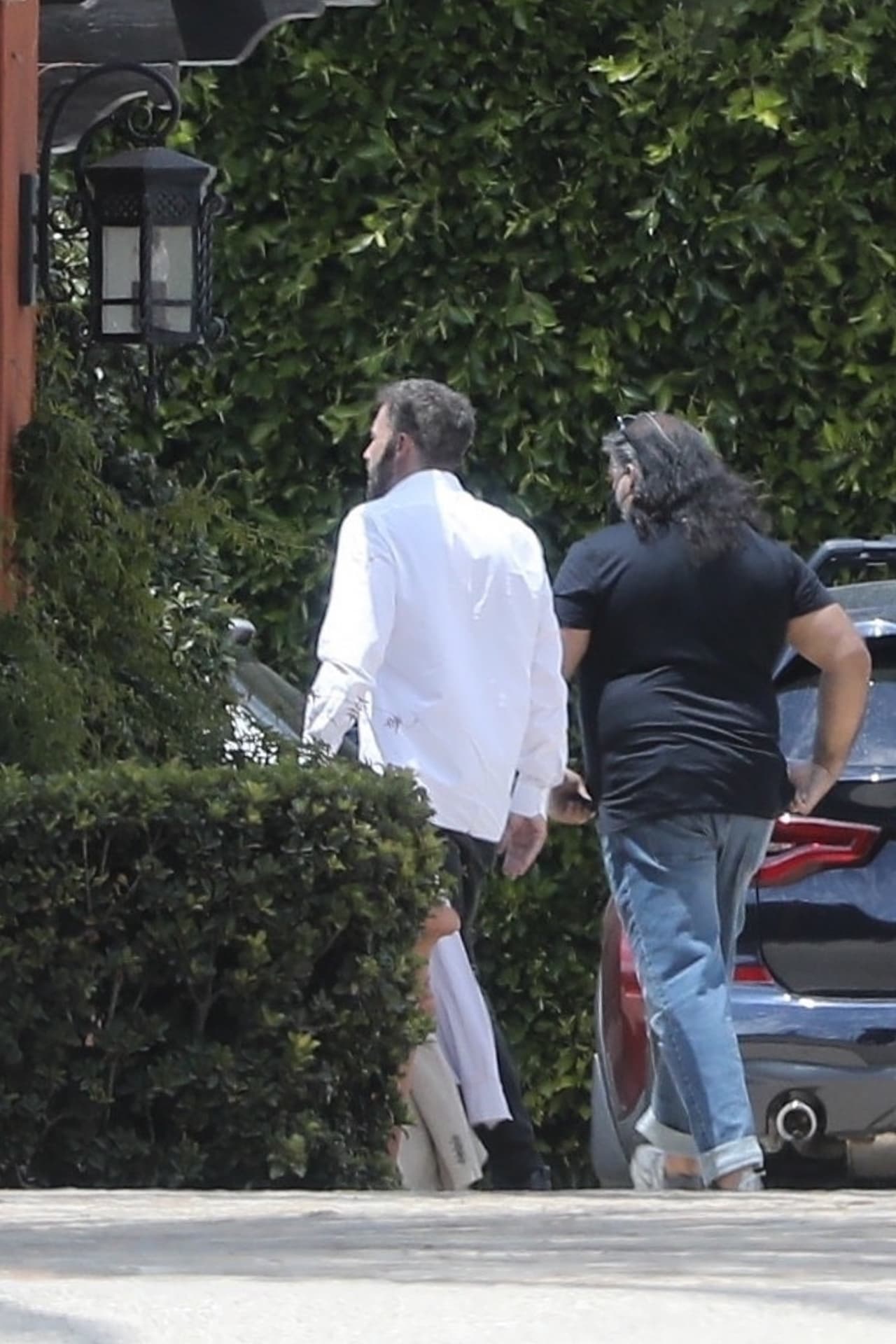 Ben Affleck tiene un historial de rehabilitaciones, aunque no le gusta hablar del tema ha aceptado públicamente que 
<b>es alcohólico.</b>
<br>