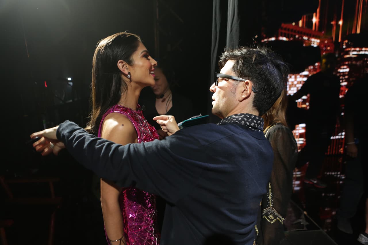 Con un vestido de Balmain para H&M, Alejandra volvió a deslumbrar sobre el escenario de La Banda. ¿Te gustó su look?