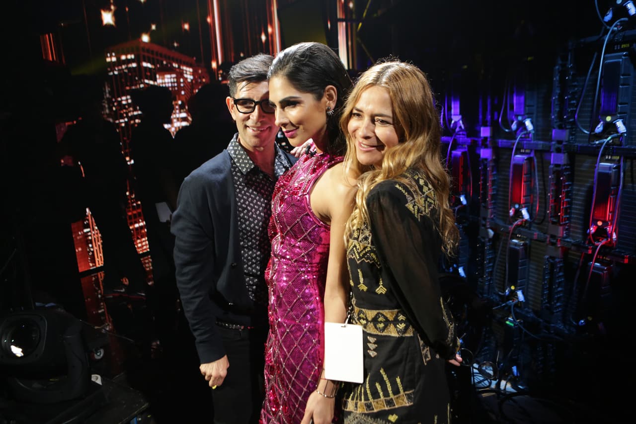 Con un vestido de Balmain para H&M, Alejandra volvió a deslumbrar sobre el escenario de La Banda. ¿Te gustó su look?