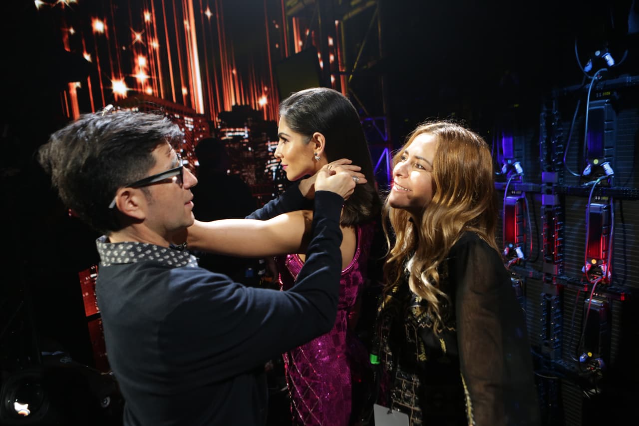 Con un vestido de Balmain para H&M, Alejandra volvió a deslumbrar sobre el escenario de La Banda. ¿Te gustó su look?