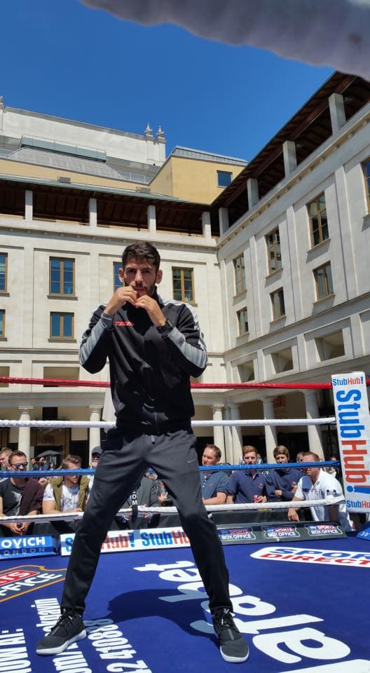 Jorge Linares va por el nocaut contra Kevin Mitchell