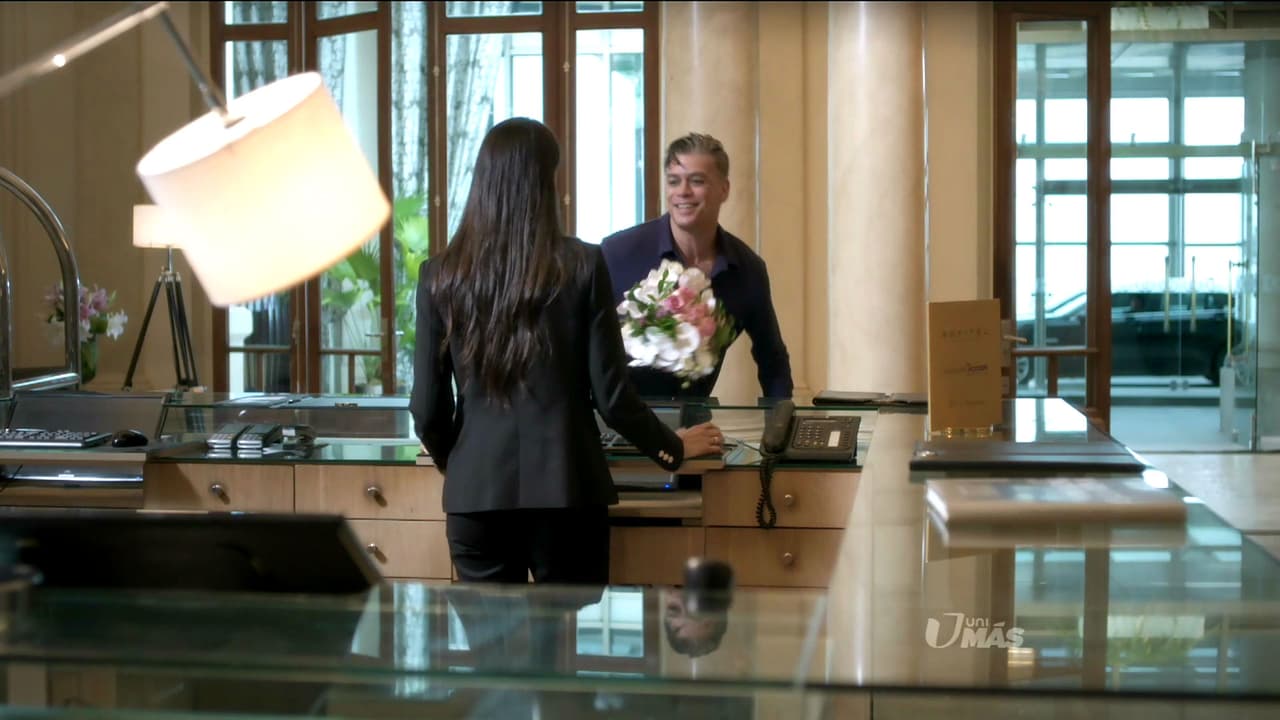 En uno de los capítulos observamos parte del hotel cuando Arturo llegó inesperadamente para darle una sorpresa a Eliza.