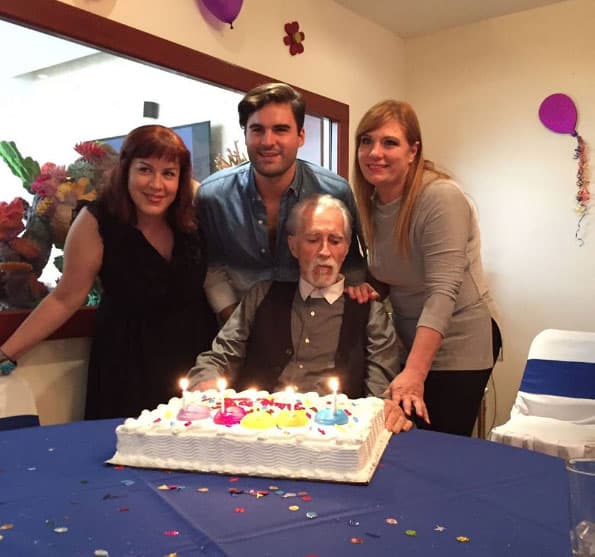 El médico de Rogelio Guerra teme que el actor deje el tratamiento