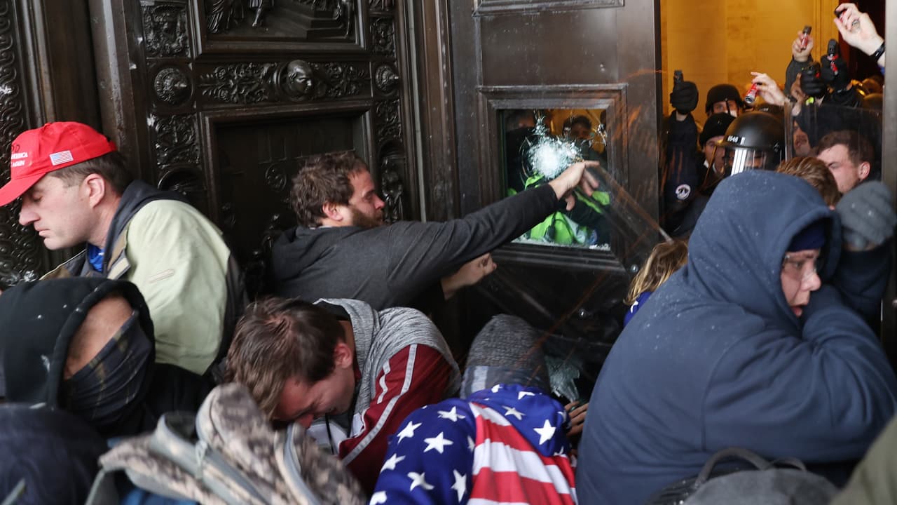 Líderes políticos de Bakersfield condenan violencia de partidarios de Trump en el Capitolio