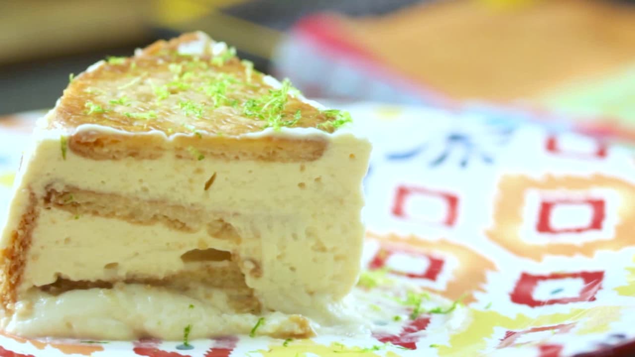 Pastel frío con galletas María y queso crema