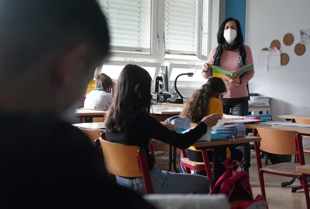 Traen maestros extranjeros para llenar vacantes en escuelas públicas del condado Osceola