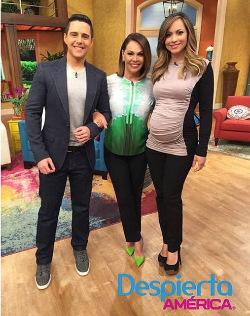 Nuestra querida Maria Elena Salinas llegó a la casita. (4 de marzo, 2016)