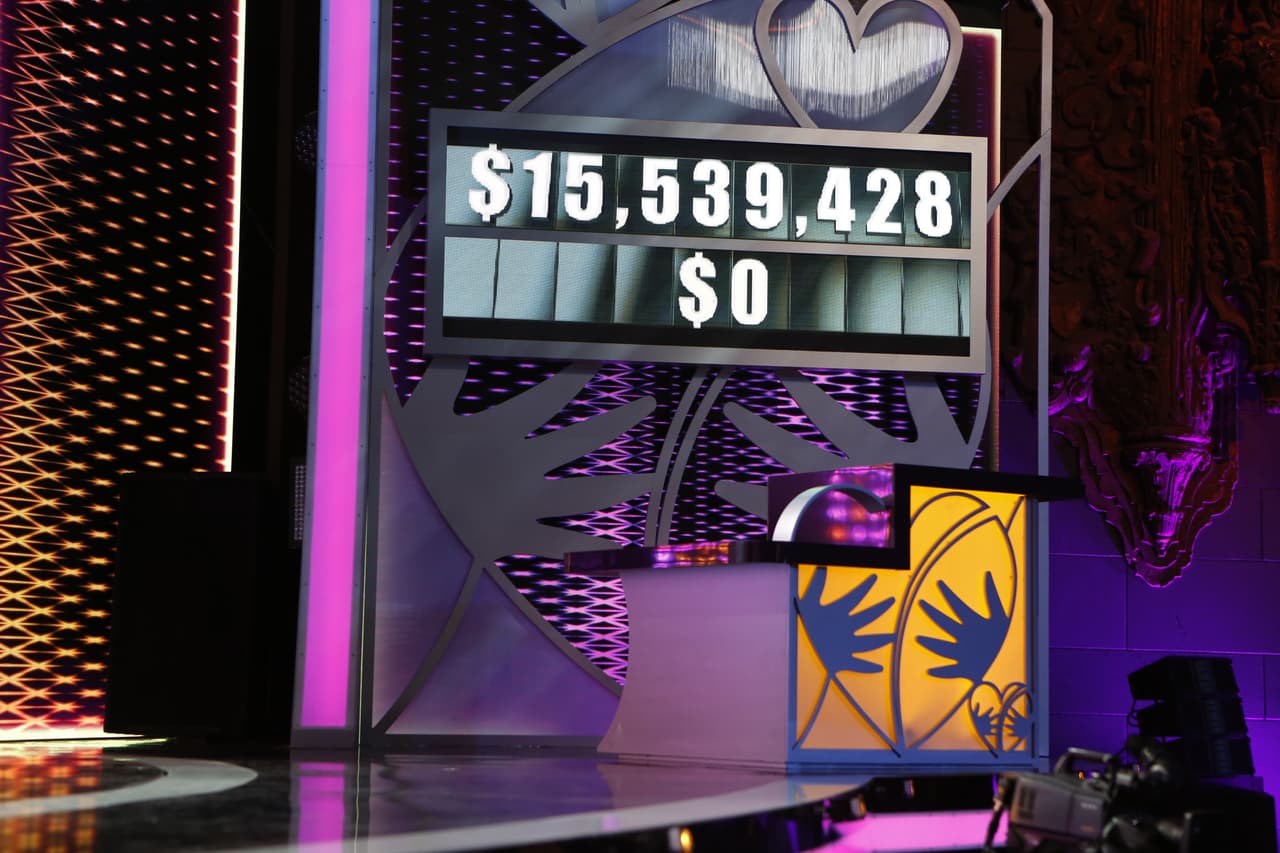 Un dólar más, ¡hay que llegar a la meta!