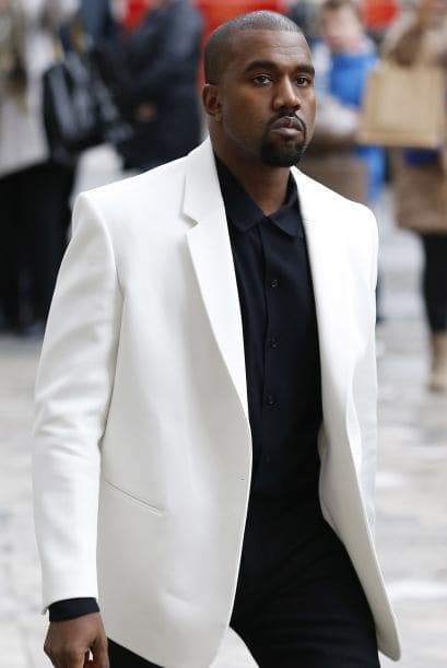 ¡Milagro! Kanye West demostró que es capaz de pelar los dientes y seguir siendo "cool".