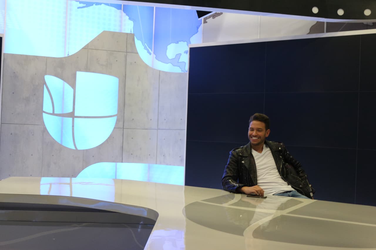 Desfile de estrellas por nuestros estudios antes de Premio lo Nuestro