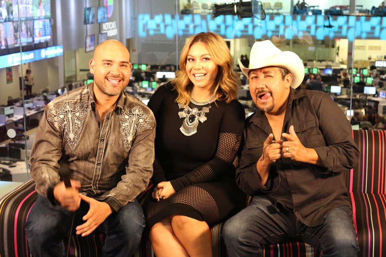 Desfile de estrellas por nuestros estudios antes de Premio lo Nuestro