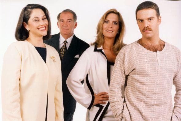 'Mirada de mujer' fue estrenada en el año 1997 y provocó revuelo con su romántica historia porque no era nada convencional, ya que mostraba a una mujer madura que encontraba el amor en un hombre mucho menor que ella.